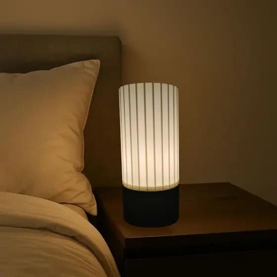 Luminaria Mesa Abajur Led Portátil INGRID Luxo Luz de Cabiceira Abajures Decoracao Diversos Presente Quarto Geometrico