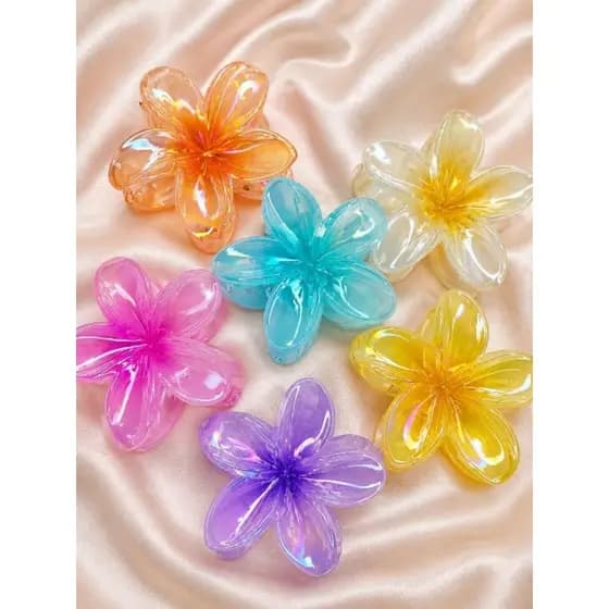 Piranha flor /Presilha flor perolada com brilho elegante. Leve, resistente e perfeita para qualquer ocasião. ✨🌸💙