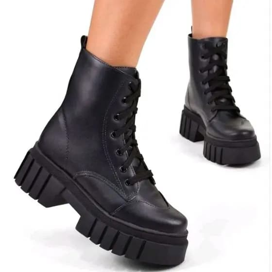 Coturno Tratorado Feminino Premium Salto 6cm Bota Plataforma Confortável Macio KALLYS 4673