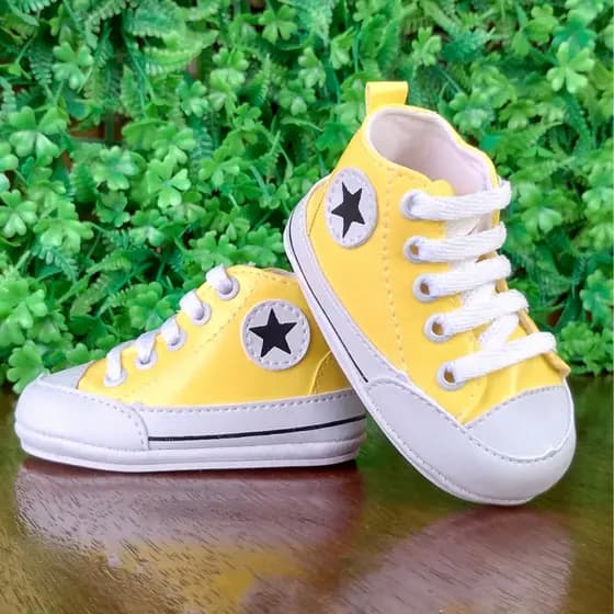 Tênis Sapatinho Bebê Menino Menina Amarelo Infantil Cano Alto Enxoval Promoção