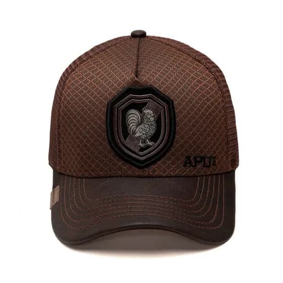 Boné Trucker Bordado Galo Couro Aba Curva Aprumados Ajustável Confortável Leve Premium Unissex