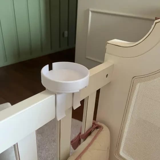 Suporte para Babá Eletrônica de Berço Universal Base Grande - Apoio para Câmera com Áudio que Encaixa no Berço