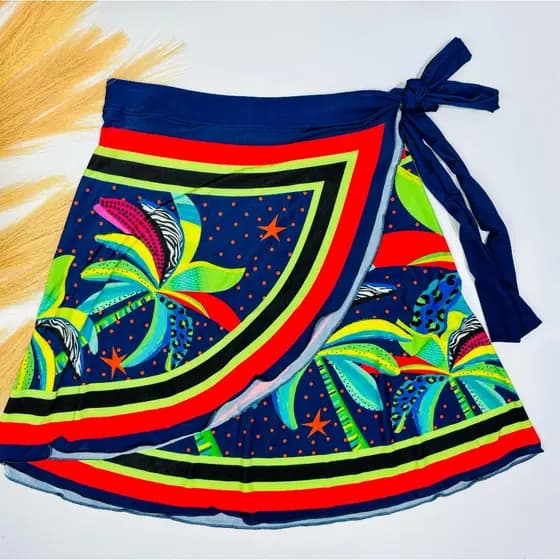 linda saia de praia, saia pareô curta, piscina verao