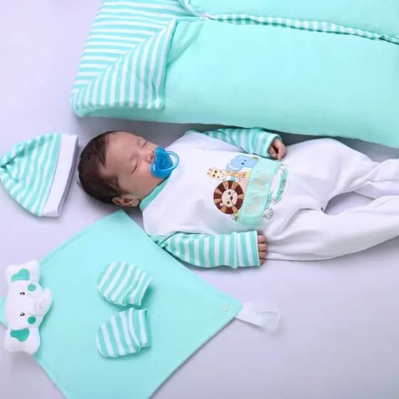 Saída Maternidade Safári Verde Aguá Bebê Com Saco De Dormir e Naninha