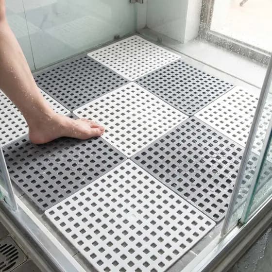 Kit Tapete Piso Estrado Antiderrapante 30x30cm Box Banheiro Piscina Modular Drenante Chuveiro Área Molhada Borracha
