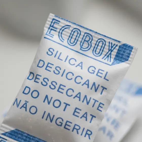 Sílica Gel Desumidificador Anti Mofo e Umidade 200 Sachês Para Roupas Bolsas Sapatos Eletrônicos Guarda Roupa Premium