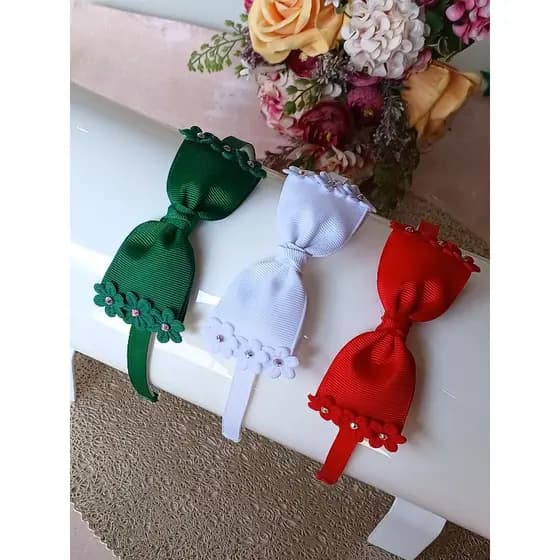 Tiara laço gravatinha/tiara infantil/tiara flores/tiara vermelha rosa branca
