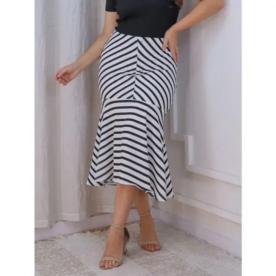 Saia Mídi Elegante Listrada, listra Diagonal Moda Evangélica