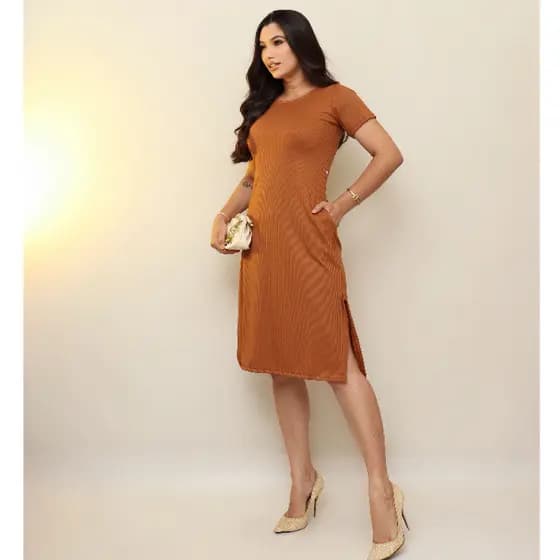Vestido Midi Manga Curta Com Fenda Lateral Canelado Tubinho Feminino Moda Evangélica Cristã