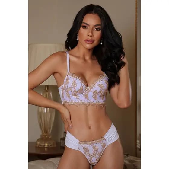 Conjunto Encanto Real – Tule Bordado