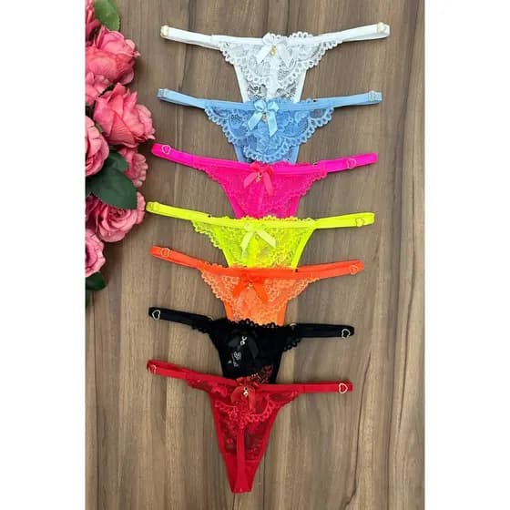 CALCINHA FIO EM RENDA COM DETALHE DE LAÇO E STRASS