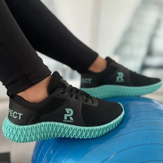 Tênis Feminino super leve e confortavel modelo Fly Ótimo para compor o seu look.