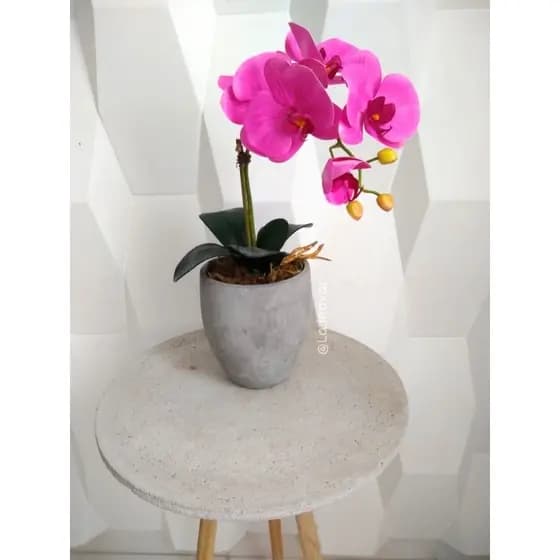 Arranjo De Orquídea Em Silicone, 3D , Artificial No Vaso Cimento Queimado