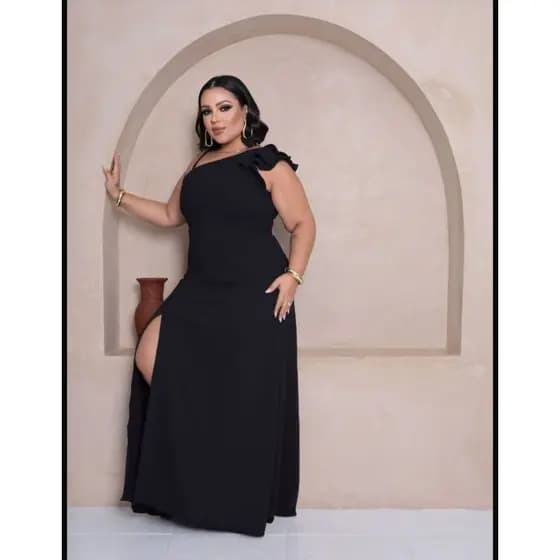 Vestido Fenda Plus Size Longo, Look Social, Festas, Casamento, Um Ombro, Elegante, Alça Ajustável, Ombro à Mostra.