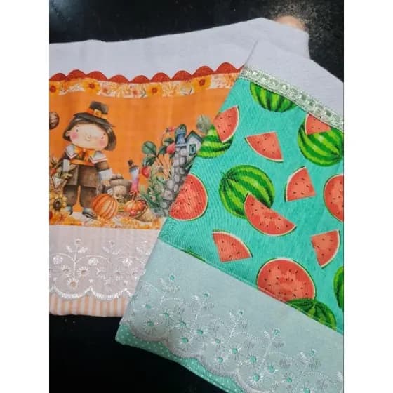 Pano de prato decorado. Pano de prato branco com decoração. Pano de prato para cozinha.
