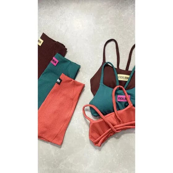 CONJUNTO SHORT CINTURA ALTA+TOP COM BOJO EXCALIBUR