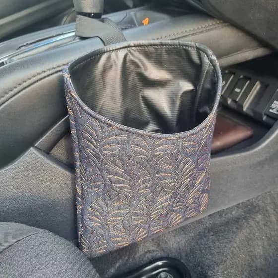 Lixeira Feminina para Carro Porta Lixo Automotiva Universal Impermeável Reforçada Carteirinha Porta Óculos