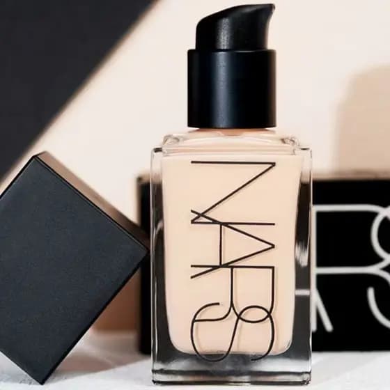 Nars Super Square Bottle Liquid Foundation 30ML Corretivo Remove Olheiras Ilumina O Tom Da Pele