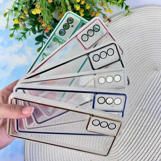 Capa Transparente Com Borda Colorida Metalizada Para Samsung M52 5G / Proteção de Câmera / CF47