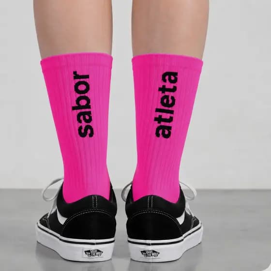 Meia Poliamida Frase Sabor Atleta Cano Alto Engraçada e Divertida Academia Crossfit Geek Criativa