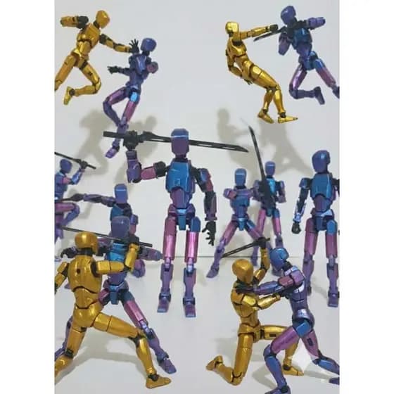 Dummy 13, boneco articulado com 3 armas