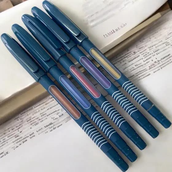 Kit 5 Canetas/Cores Esferográfica Ocean 0.7mm LeoLeo(DOURADO/PINK/ROXO/AZUL/LARANJA) 97958