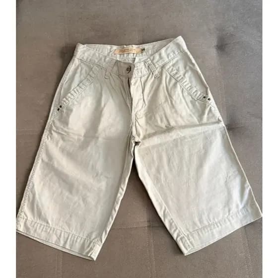 Bermuda de luxo bege, número 34, de marca, OLD JEANS WEAR Authentic New Design, bazar, brechó, garimpo, sebo, desapego