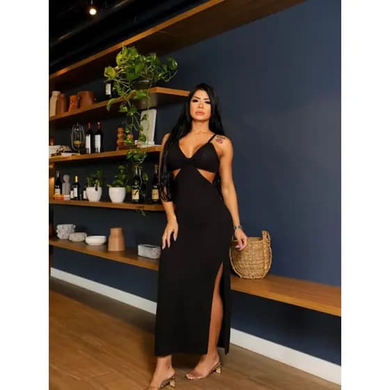 Vestido Vazado Longo Feminino com Fenda Lateral Tendência Modinha