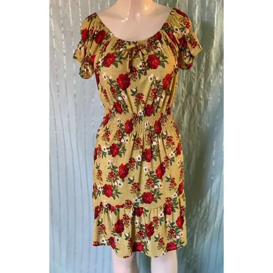 vestido ciganinha G com babado curto