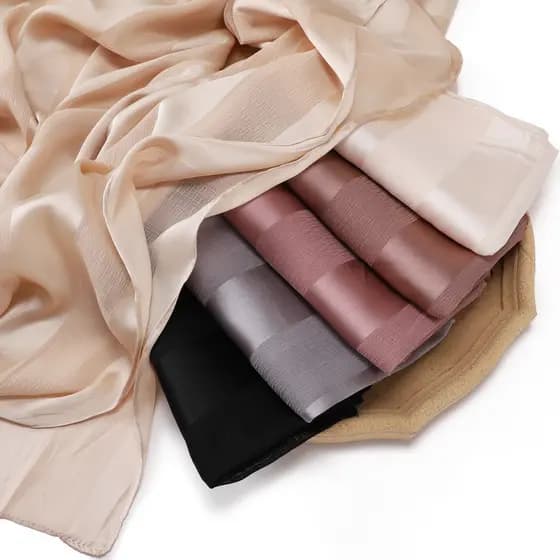 Nova Tira Enrugada De Seda Chiffon Hijab Para Mulheres Lenço Brilhante Festa Xales Muçulmano Envolve Islam Bandana Turba