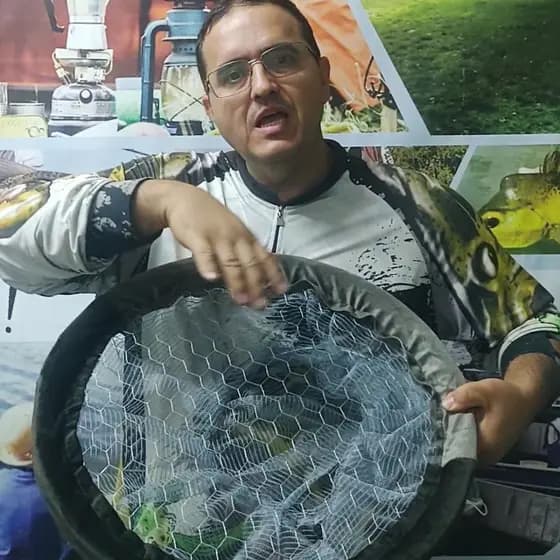 Peneira P/ Pesca - Pegar Iscas / Pequenos Peixes / Camarão