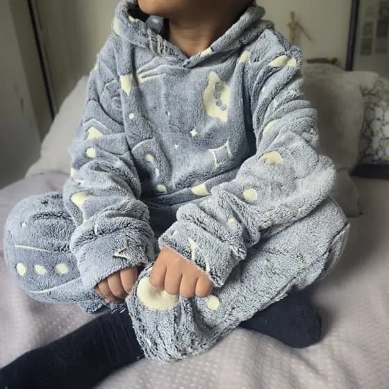 conjunto pijama com capuz micro soft fleece brilha no escuro infantil