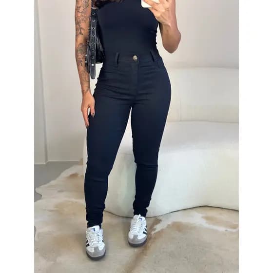 CALÇA JEANS FEMININA PRETA CALÇA JEANS SKINNY CINTURA ALTA COM LYCRA LEVANTA BUMBUM