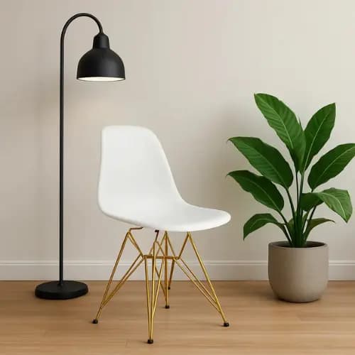 Cadeira Eames Design Eiffel Base de Ferro Assento em Polipropileno