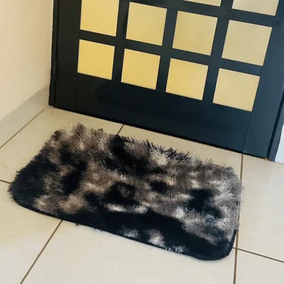 Tapete de porta Felpudo Peludinho Antialérgico e Antiderrapante 40x60