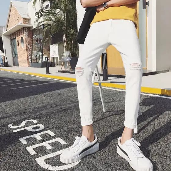 Pessoas sociais calças de brim magros homens estilo Hong Kong joelho rasgado mendigo tornozelo comprimento branco calças
