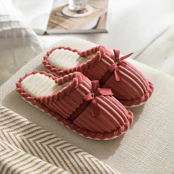 Pantufa Adulto Feminina Antiderrapante de Laço Confortável