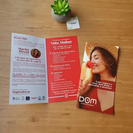Folder 1 ou 2 Dobras em Papel Couché 150g – Qualidade e Profissionalismo para seu Negócio!
