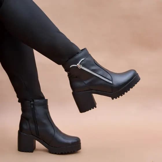 Coturno Tratorado Feminino Bota Meia Pata com Salto Ziper Lateral Blogueira Confortavel Tendencia Moderno