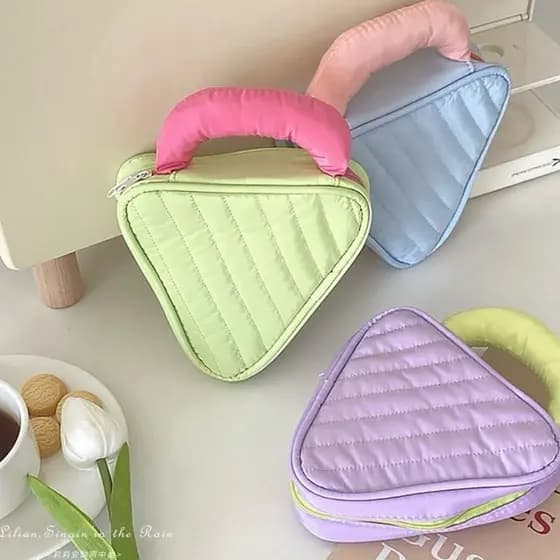 Bolsa pequena para maquiagem / Necessaire para maquiagem