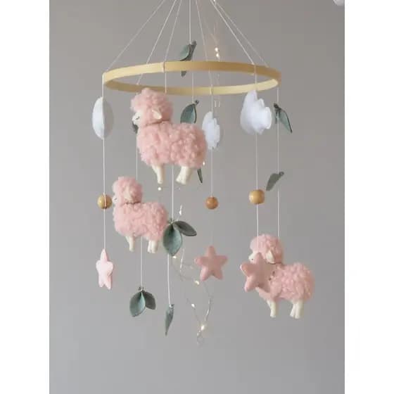 Decoração de quarto infantil para berço ovelha provençal menina rose base circular