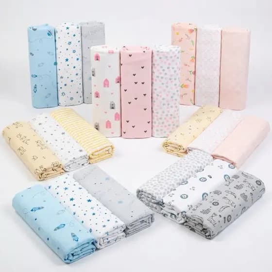 CUEIRO FLANELADO MANTA CHARUTINHO COMPOSE ESTAMPADO KIT C/03 UN -ACABAMENTO OVERLOCK BEBÊ PAPI