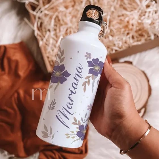Presente feminino, Garrafa personalizada com nome e floral Lilás, Squeeze seja forte e corajosa, Squeeze +chaveiro
