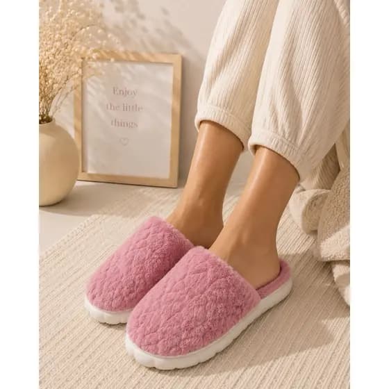 Pantufa Feminina Peluciada NUVEM Super Macia e Quentinha Antiderrapante Confortável para Inverno