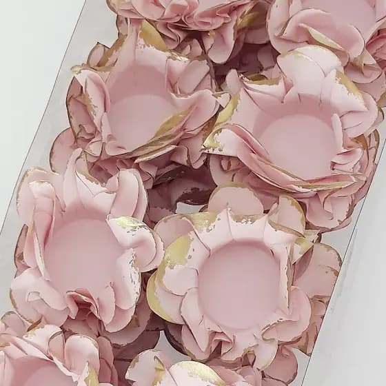 40 Forminhas Flor ROSA SERENO BORDA OURO para Doces Finos, Docinhos, Brigadeiros