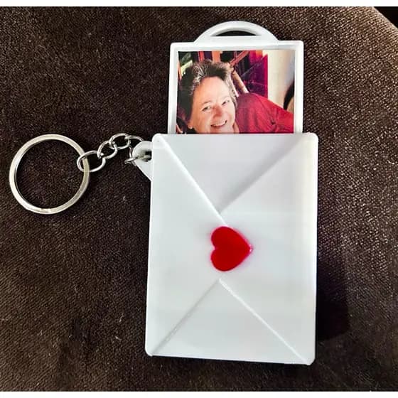 Chaveiro Porta Foto Personalizado Envelope com Foto Presente Criativo Impressão 3D Dia dos Namorados Mães Pais.