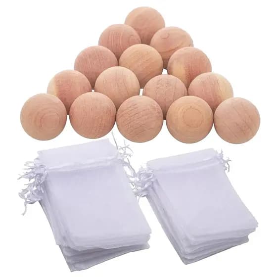 50 Bola De Cedro Anti Mofo Traça Bolor com Sacos de Organza