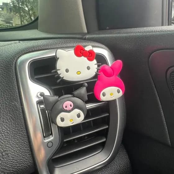 Aromatizador Hello Kitty, Kuromi e My Melody (Cheirinho para Carro) PAINEL