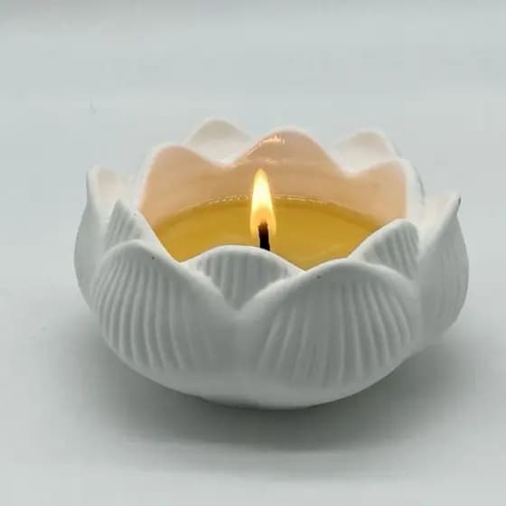 Velas aromática com flor de Lótus + Brinde