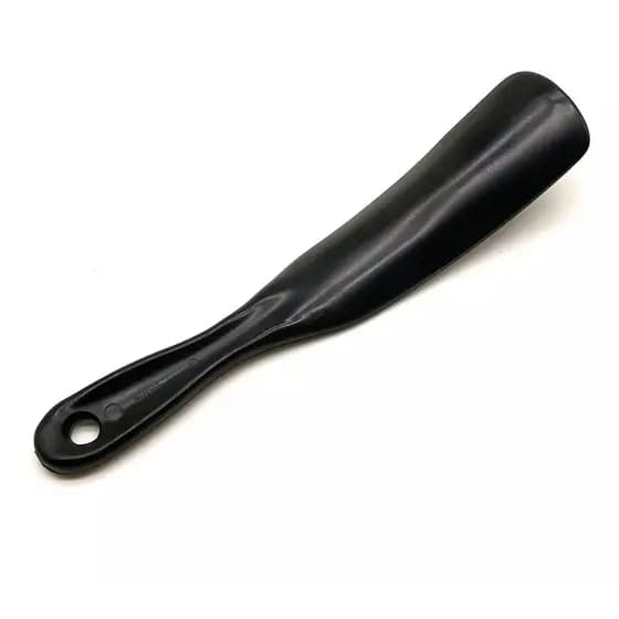 kit de 50 calçadeiras pretas plástico resistente flexível resistente praticidade para calçar seus calçados